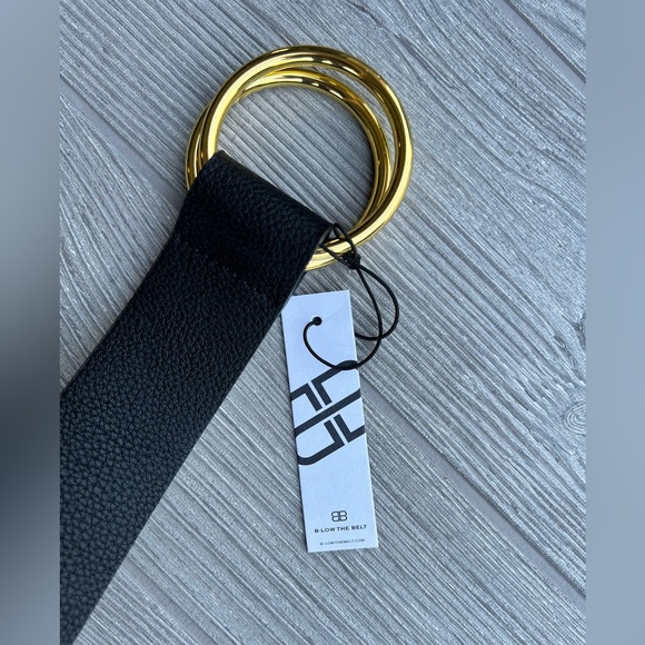 B-Low The Belt Tumble Vegan Leather Black Adjustable Belt w/ Gold Rings Size S/M - Picture 4 of 7